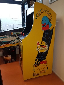 A-G 20.5 LCD arcade met 4500 GAMES 'PAC-MAN' 6