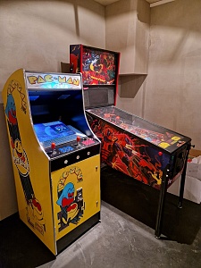 A-G 20.5 LCD arcade met 4500 GAMES 'PAC-MAN' 13